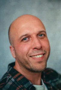 Portrait Analogue Homestudio Colour